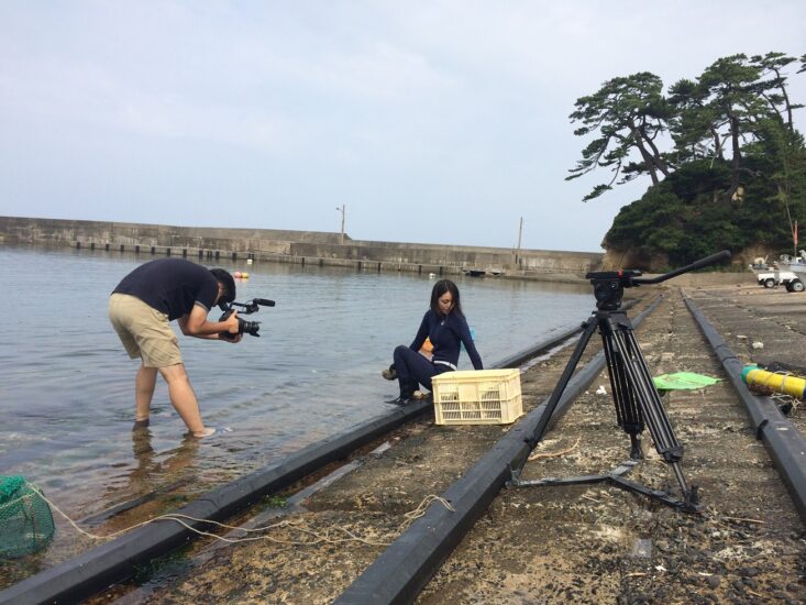 海女さん研修中の眞田さん、初ＣＭ撮影は!?